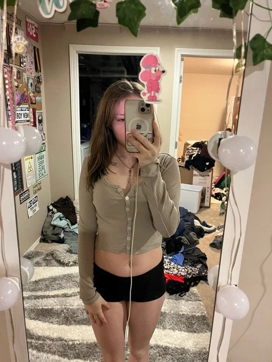 clothes - Picture 13 of 15